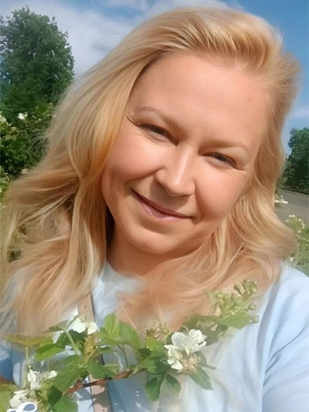 MARIANNA aus Weißrussland MARIANNA aus Weißrussland