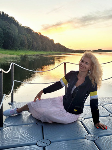 ANSCHELA aus Weißrussland ANSCHELA aus Weißrussland